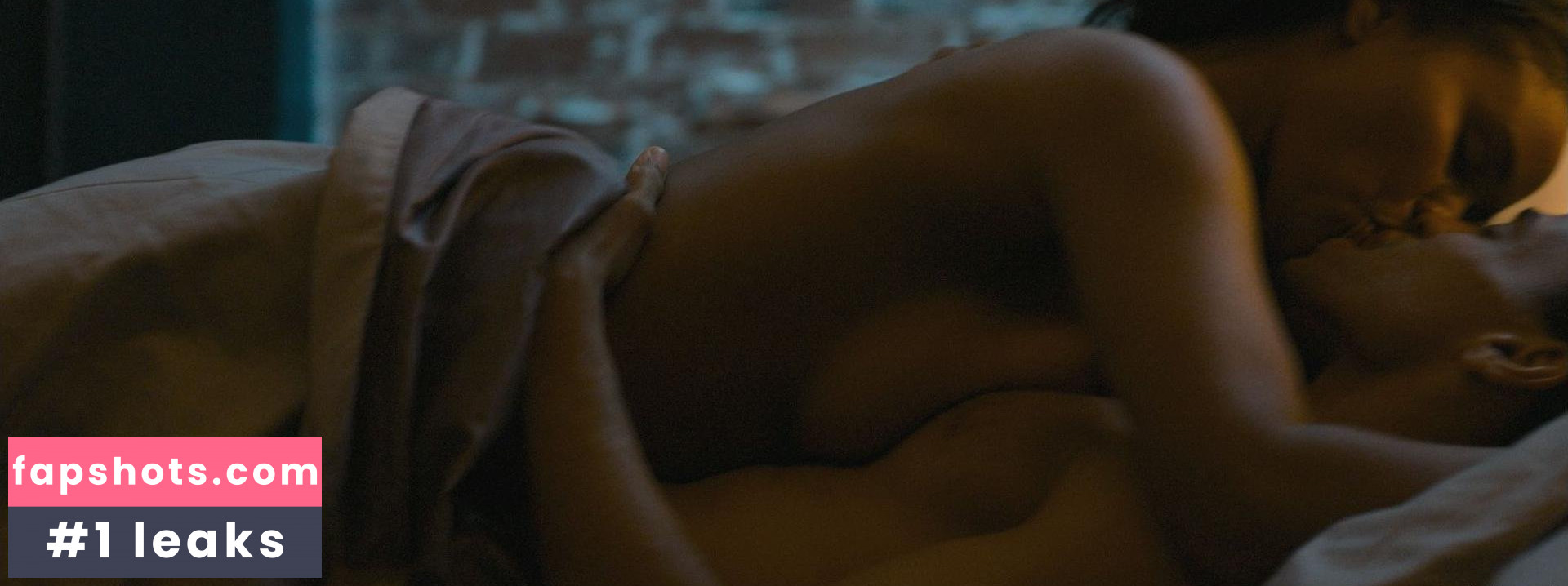 Joy Bryant gallery photo #31