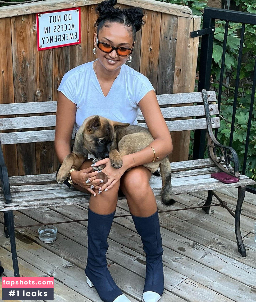 Joy Crookes gallery photo #14