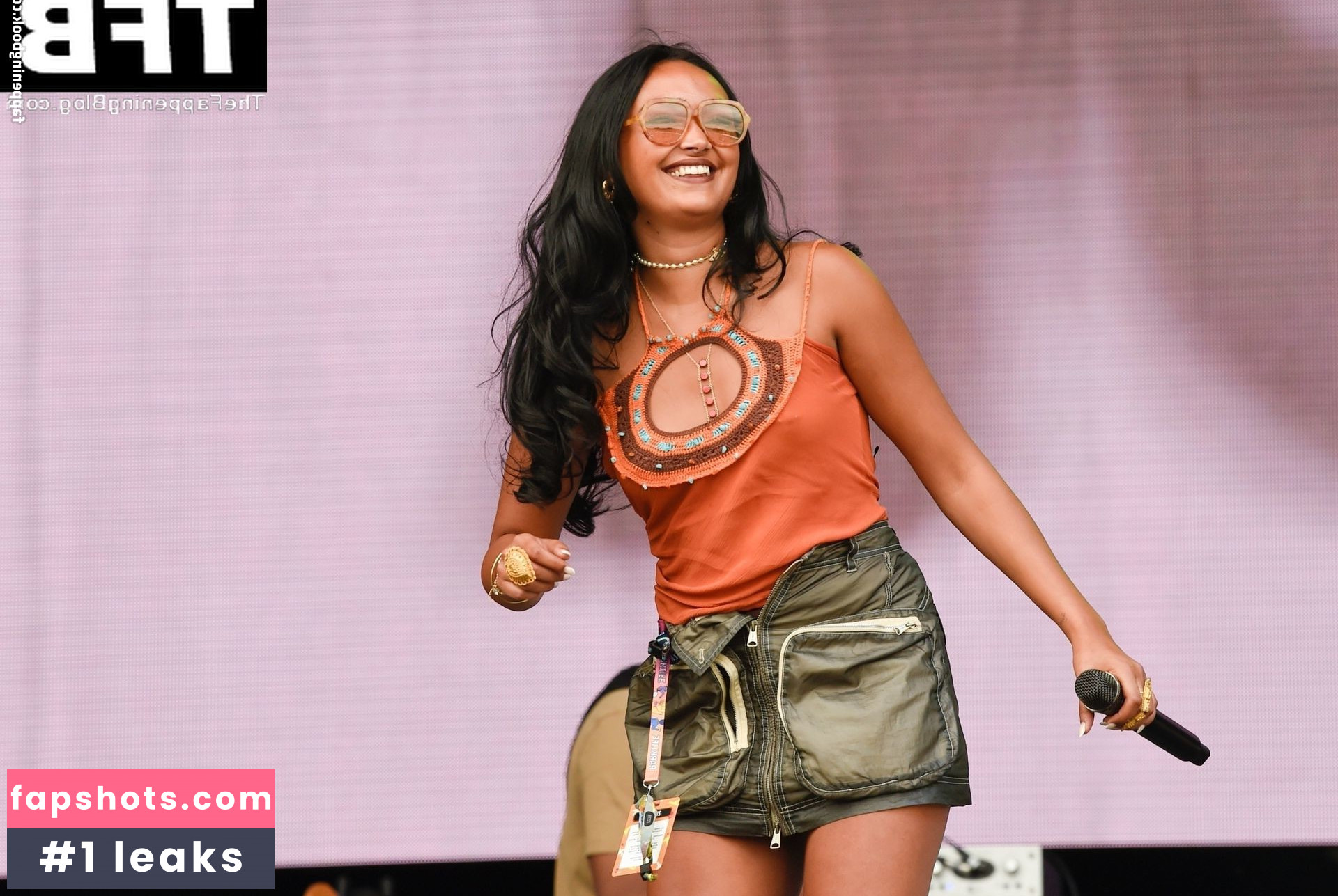 Joy Crookes gallery photo #16