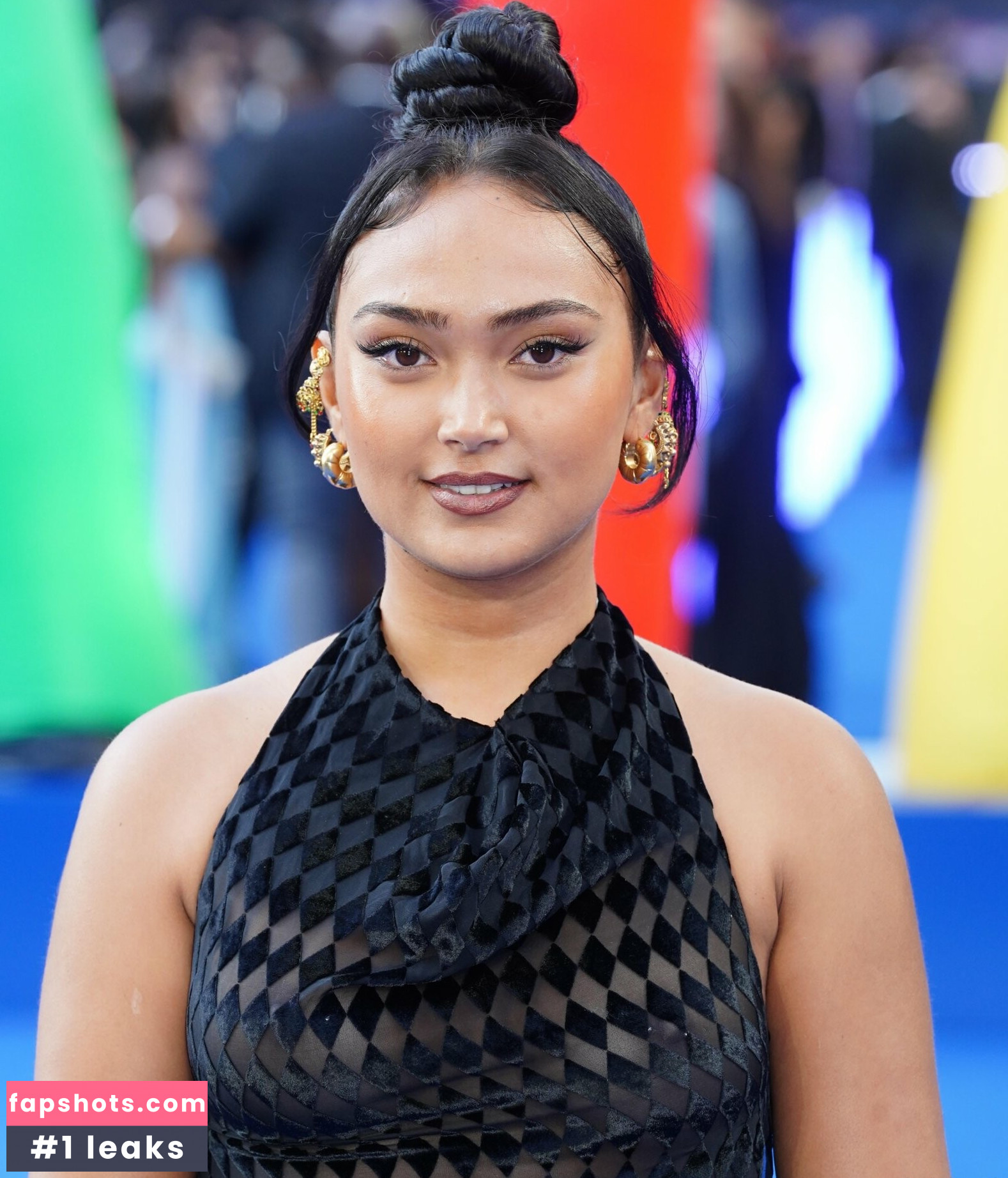 Joy Crookes gallery photo #9