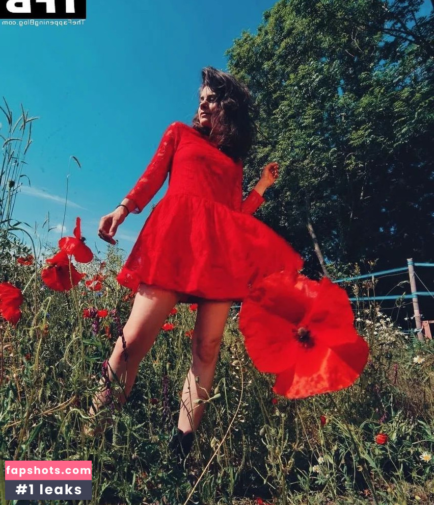 Joyce Ilg gallery photo #15