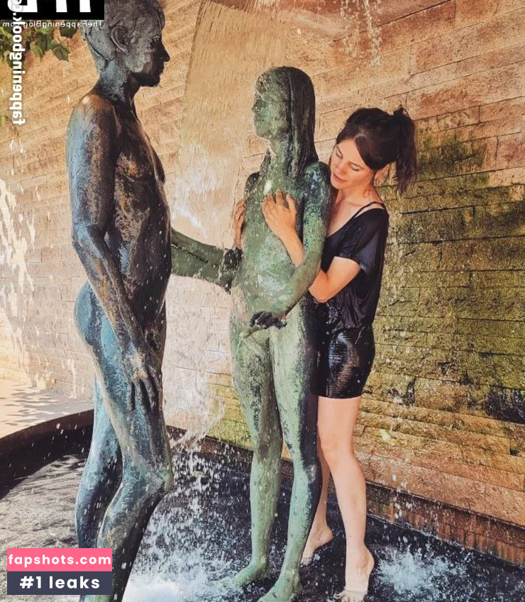 Joyce Ilg gallery photo #17