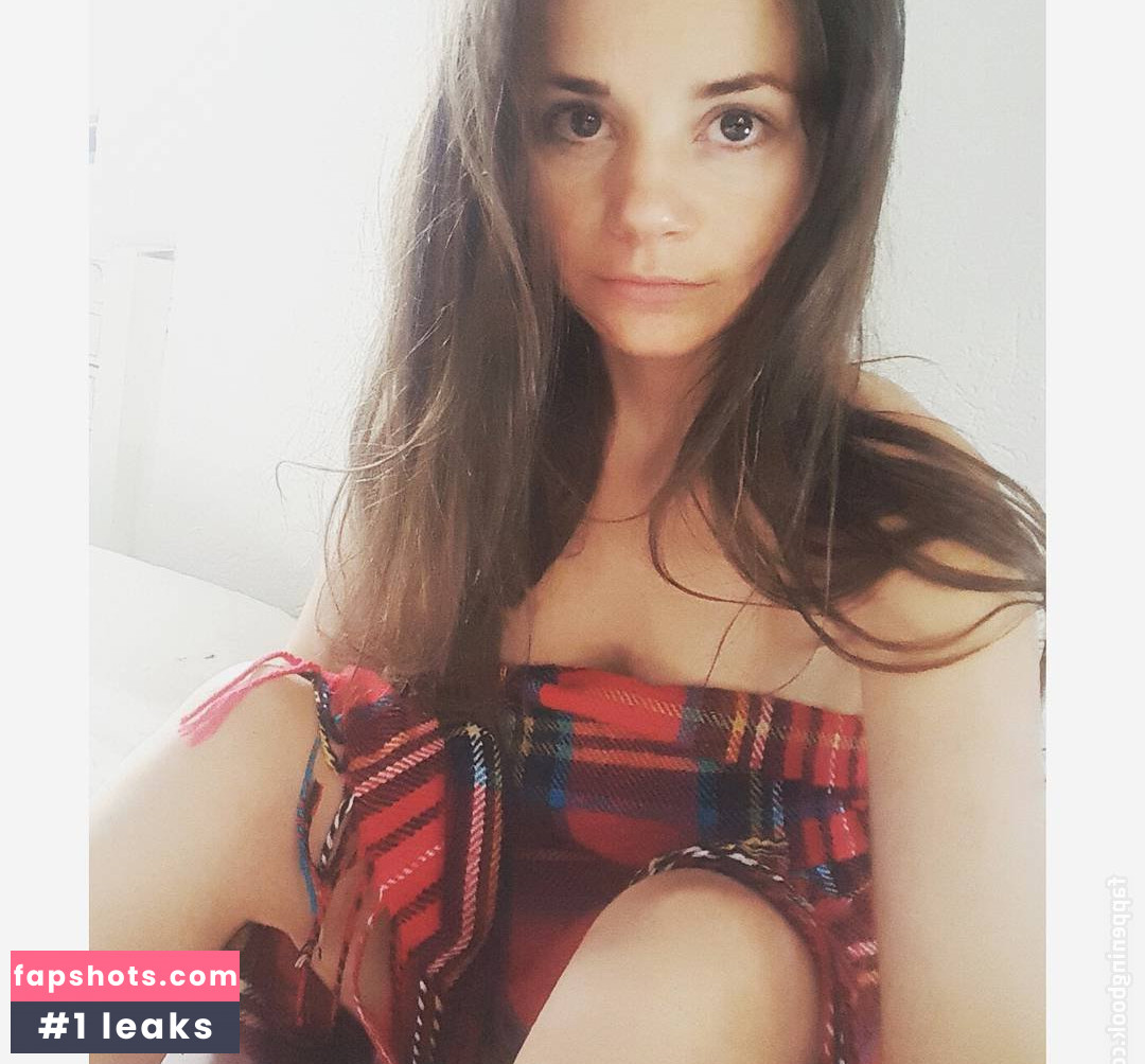 Joyce Ilg gallery photo #56