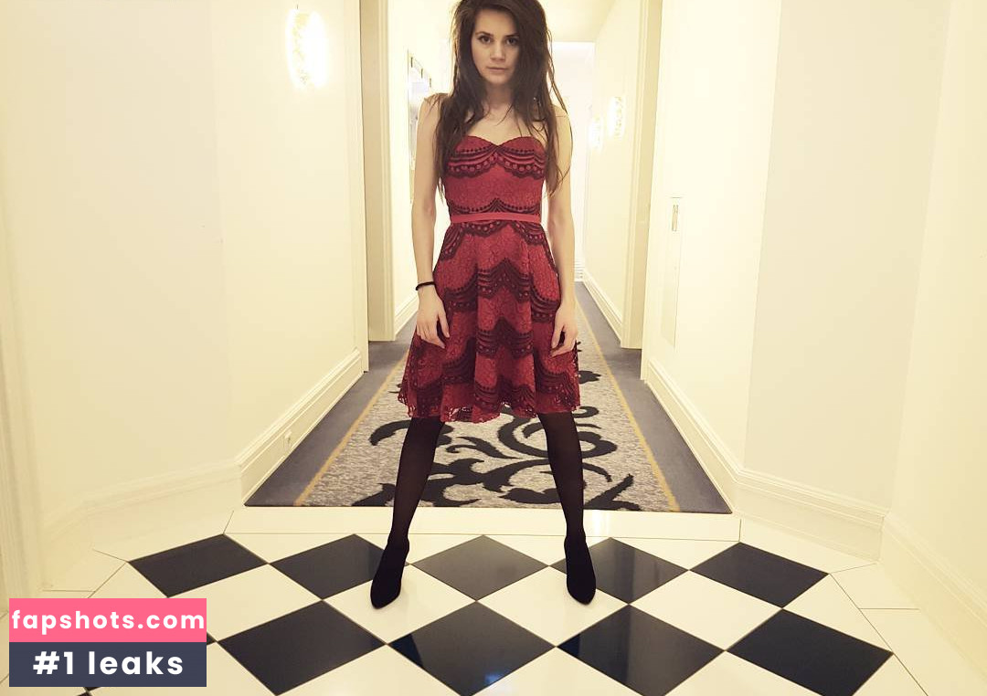 Joyce Ilg gallery photo #59