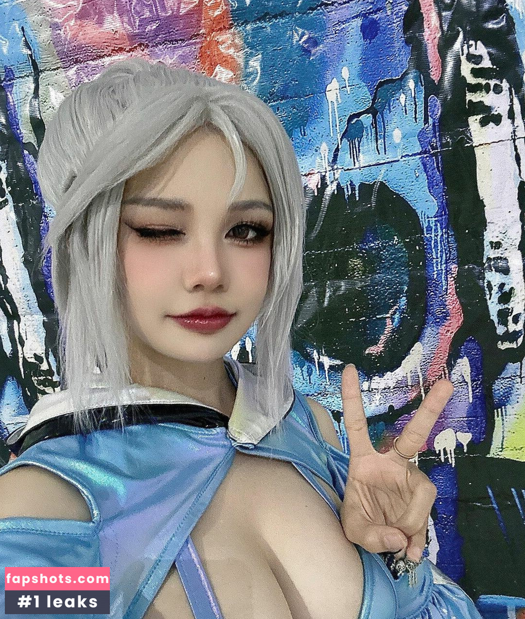 Joyce_lin2x gallery photo #25