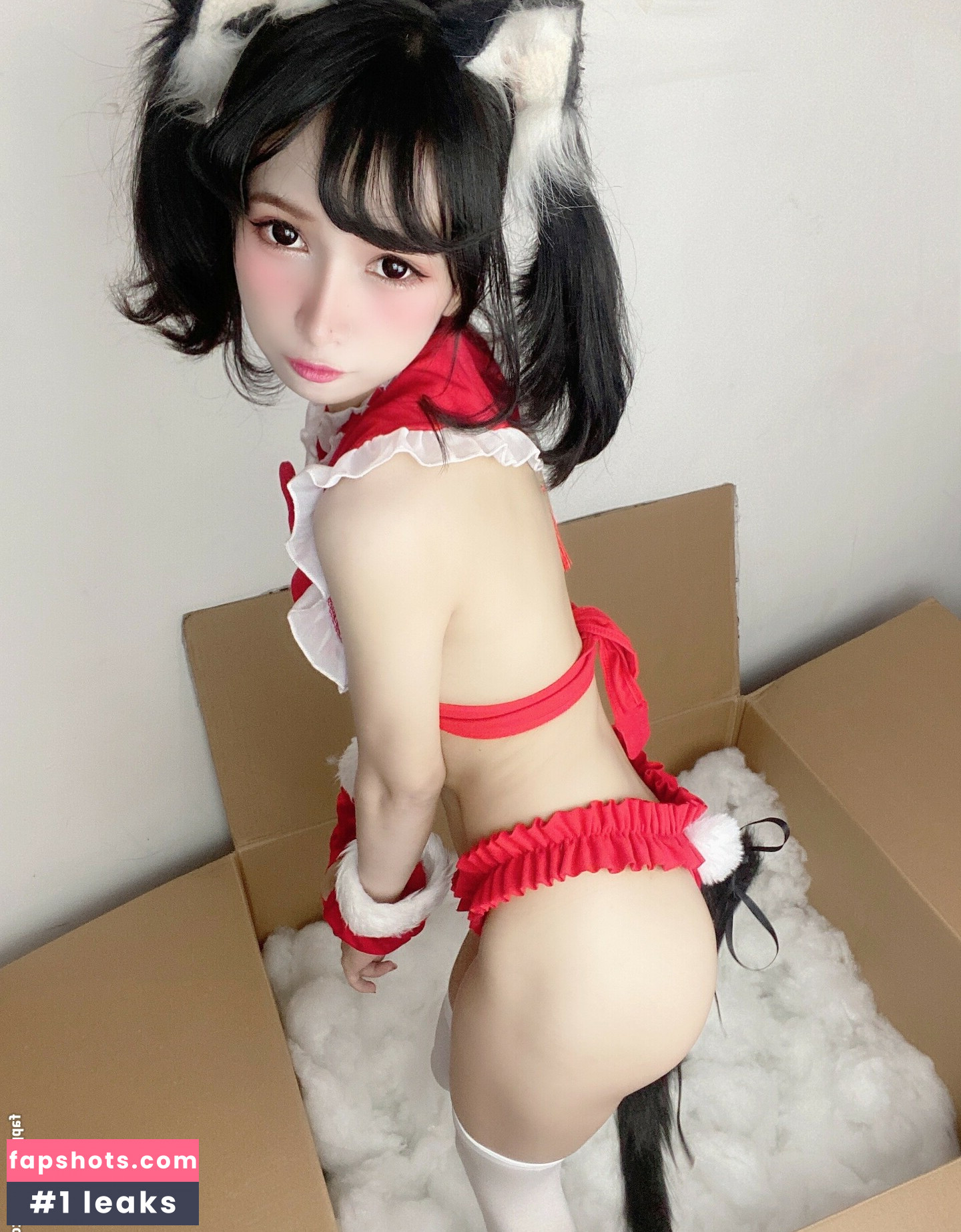 Joyce Poring gallery photo #73