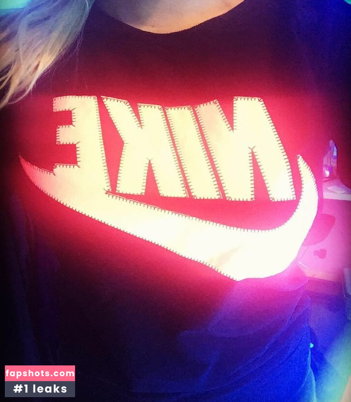 Joyce Straten gallery photo #24