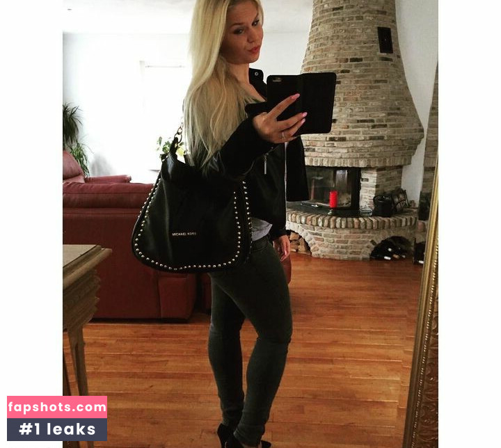 Joyce Straten gallery photo #30