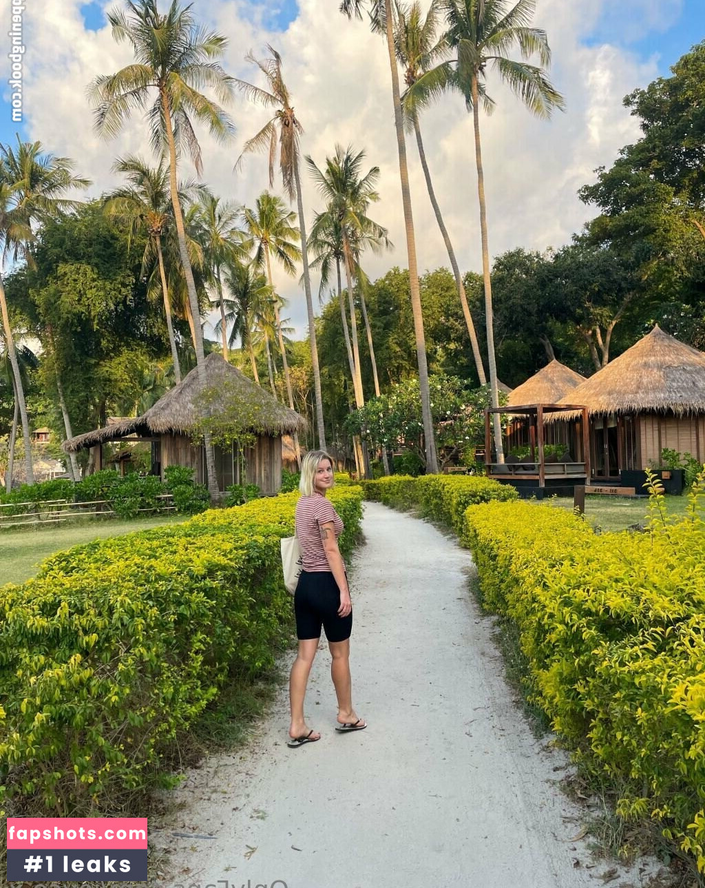 Joyce X gallery photo #33