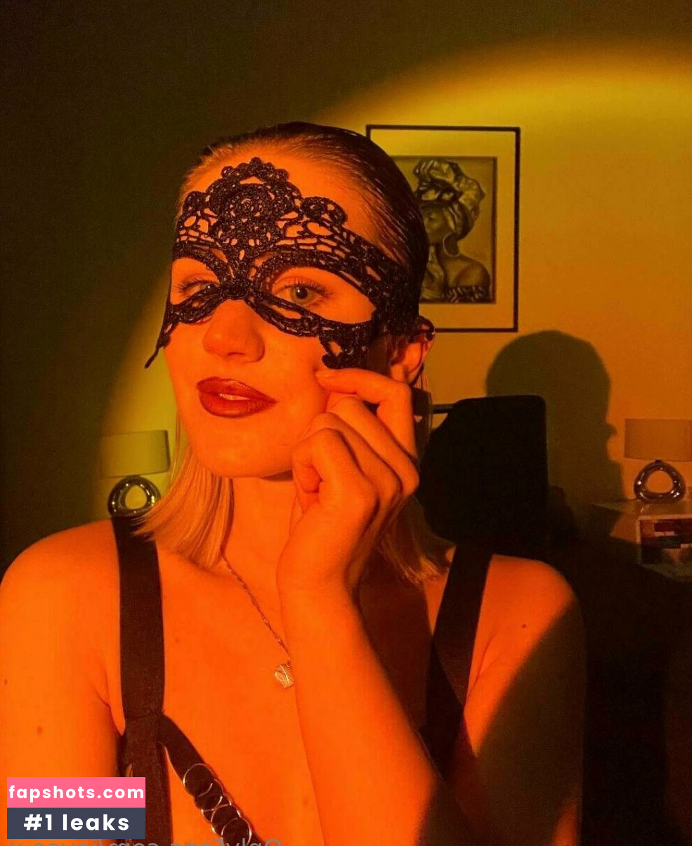 Joyce X gallery photo #60