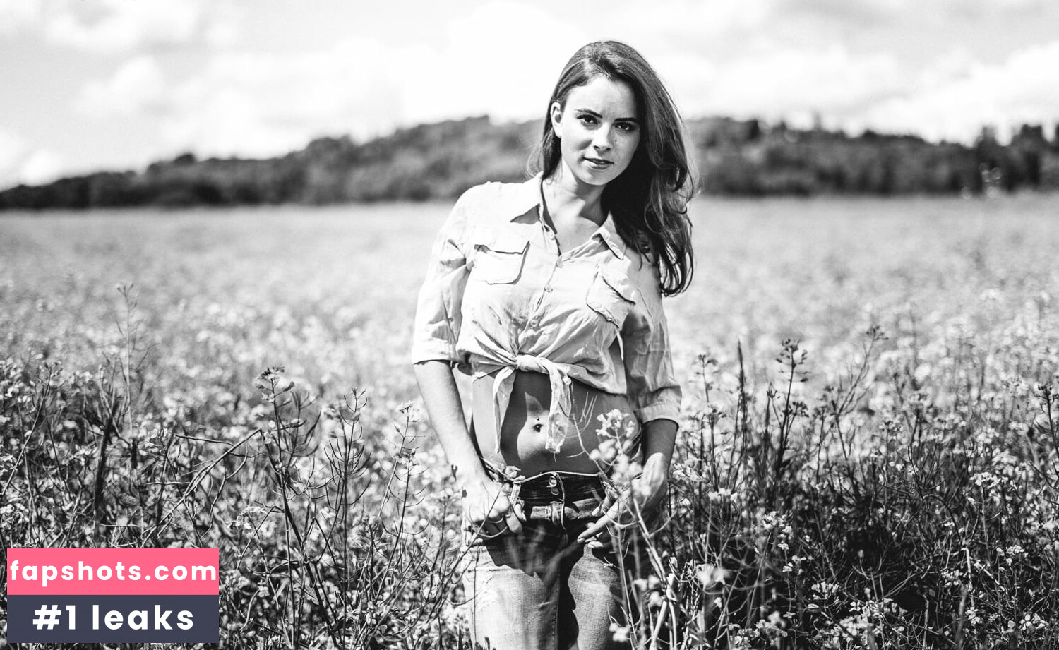 Jsa Stein gallery photo #6