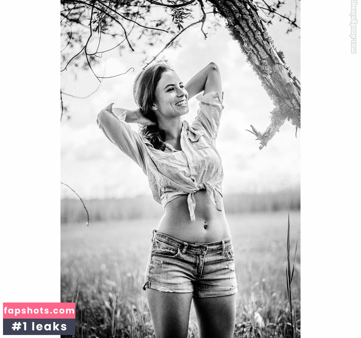 Jsa Stein gallery photo #8