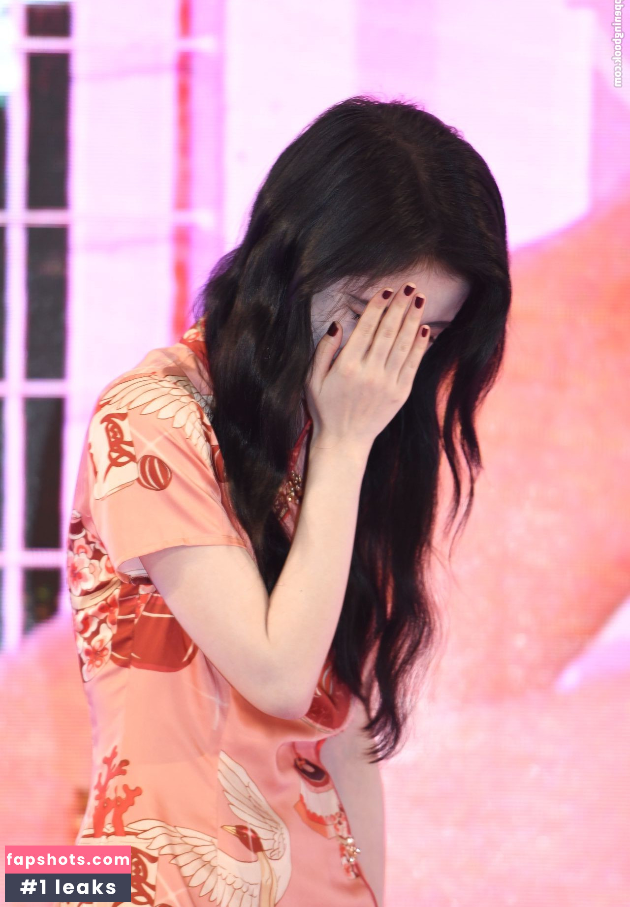 Ju Jingyi Nude Leaks OnlyFans Photos #43 - LeakJerk