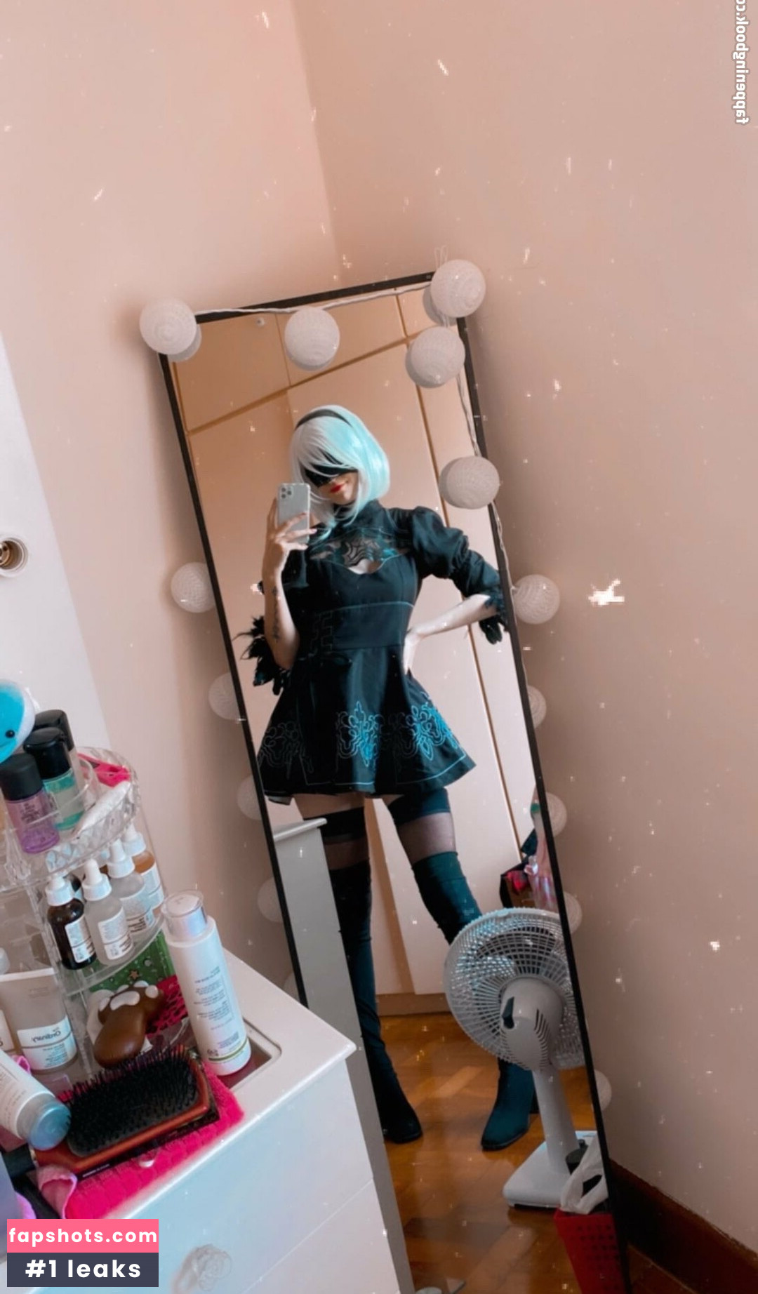 Ju Scochi gallery photo #2