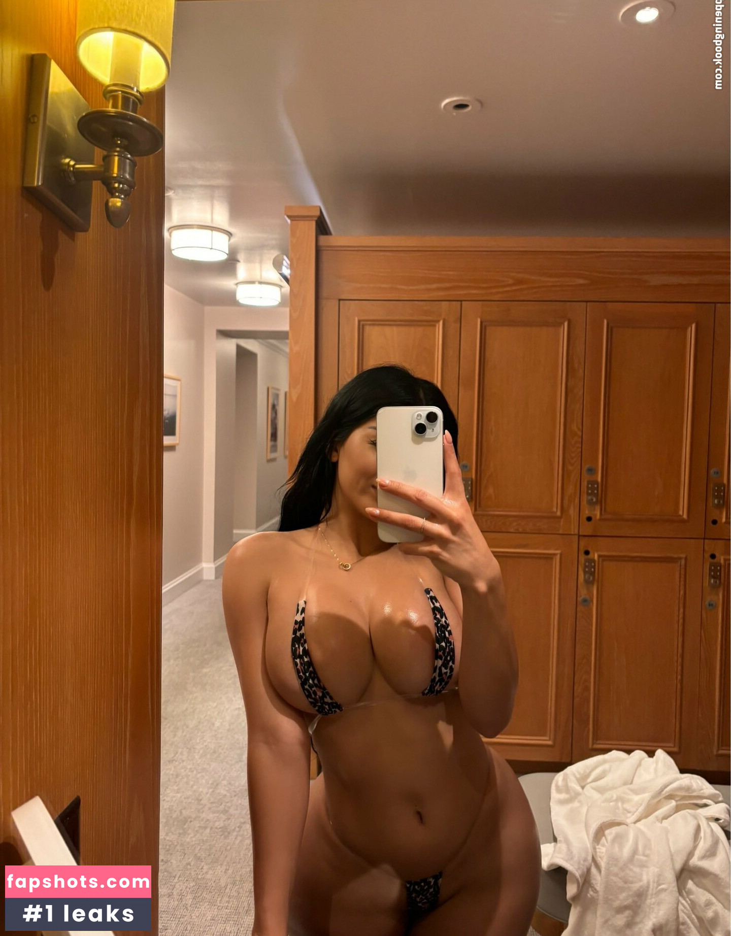 Juanita JCV gallery photo #8