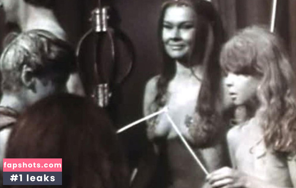 Judi Dench gallery photo #15