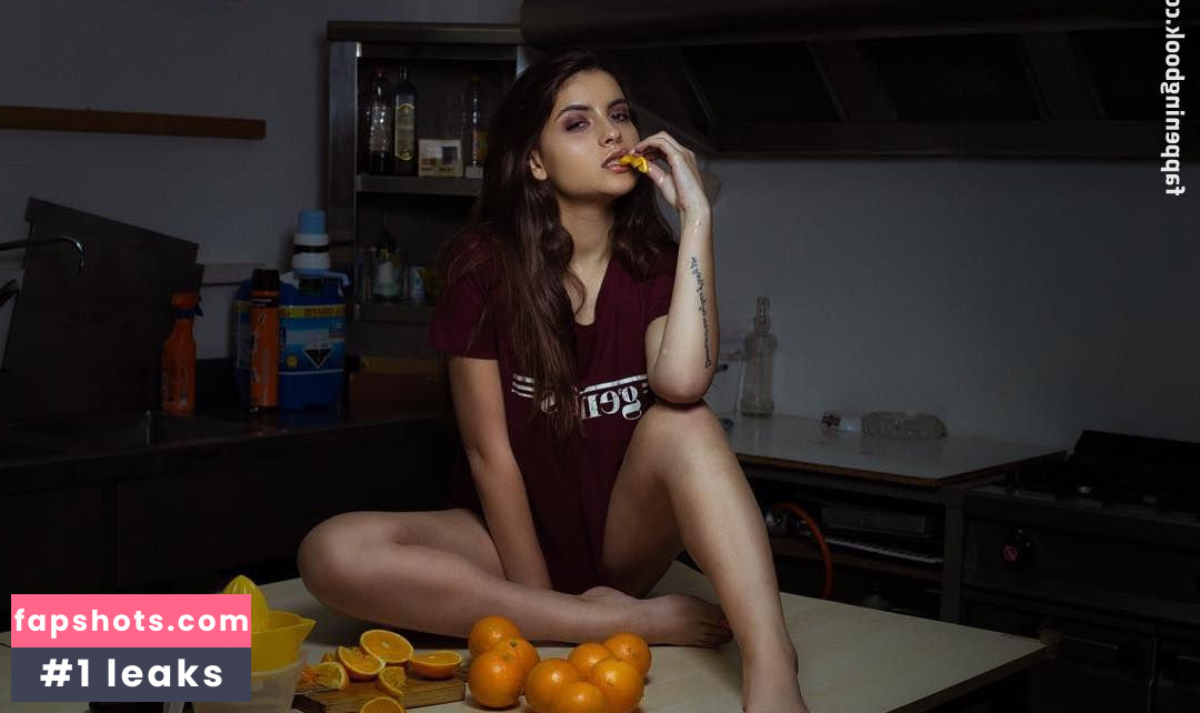 Judit Guerra gallery photo #190