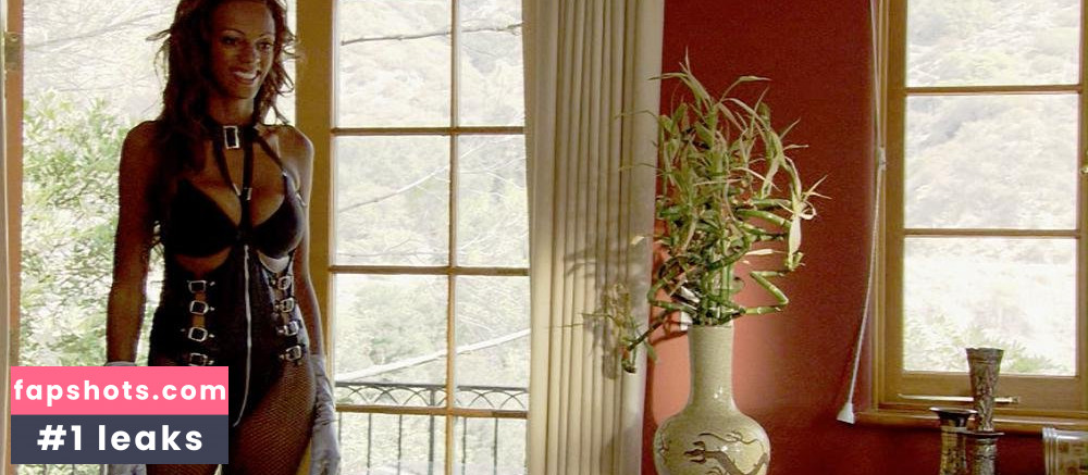 Judith Shekoni gallery photo #15