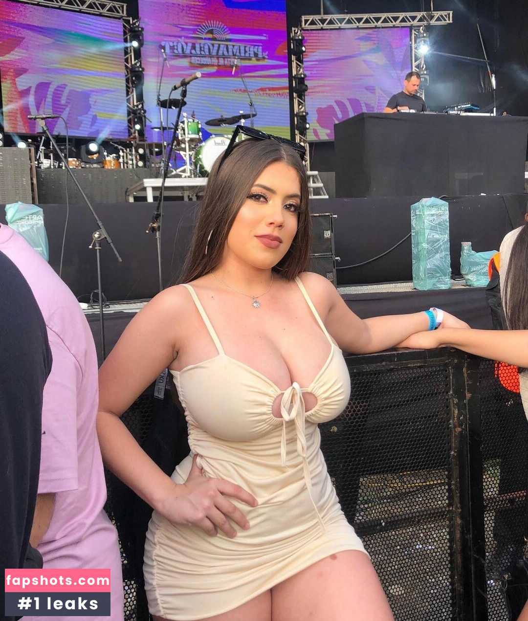 Judith Torres gallery photo #19