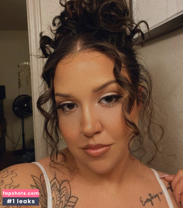 Juicy Jade gallery photo #17