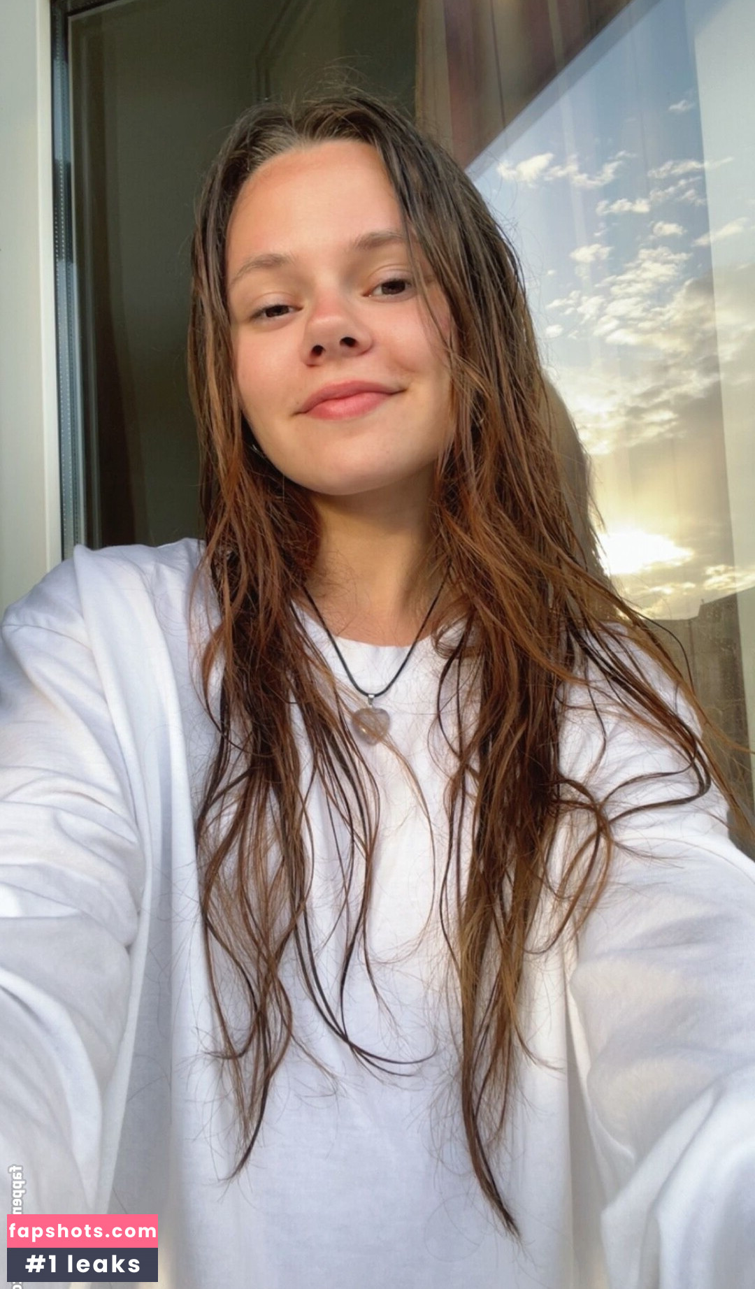 Juicy_mel nude babe gallery