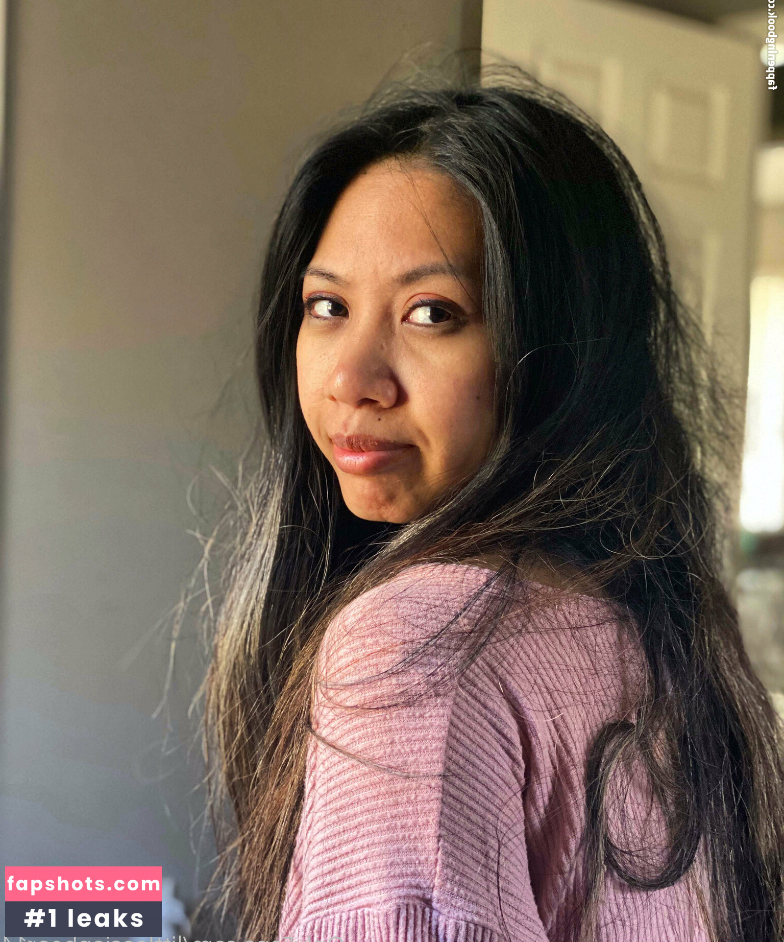 JuicyPinaypple gallery photo #15