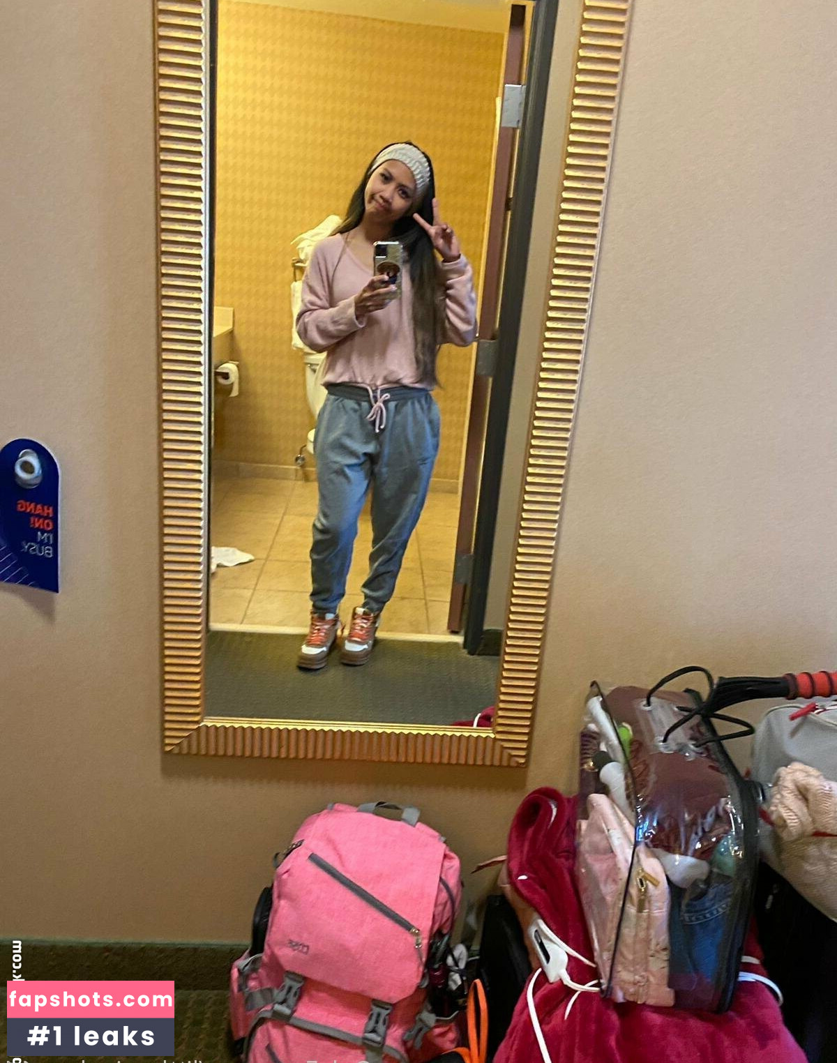 JuicyPinaypple gallery photo #27