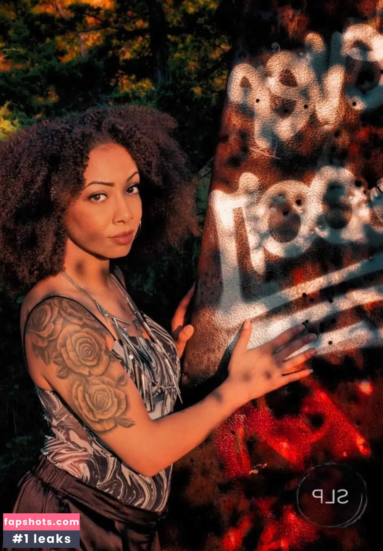 JuicyTee94 gallery photo #7