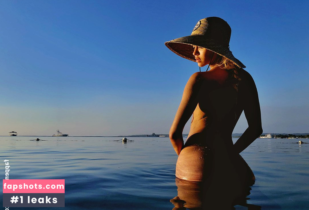 Juju Reis gallery photo #16