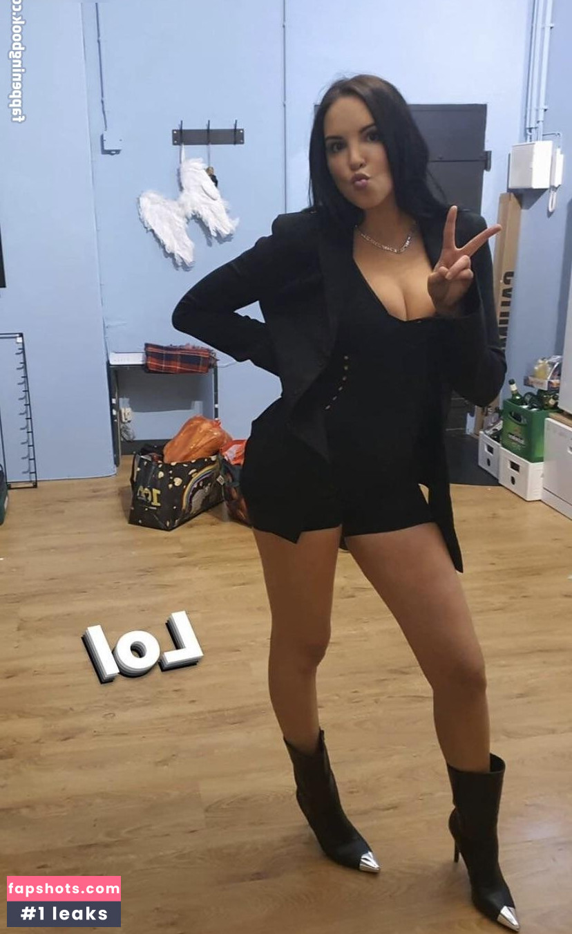 Juju44 gallery photo #18