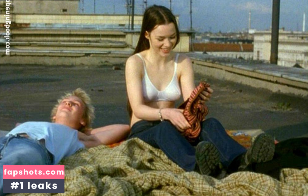 Jule Flierl gallery photo #5