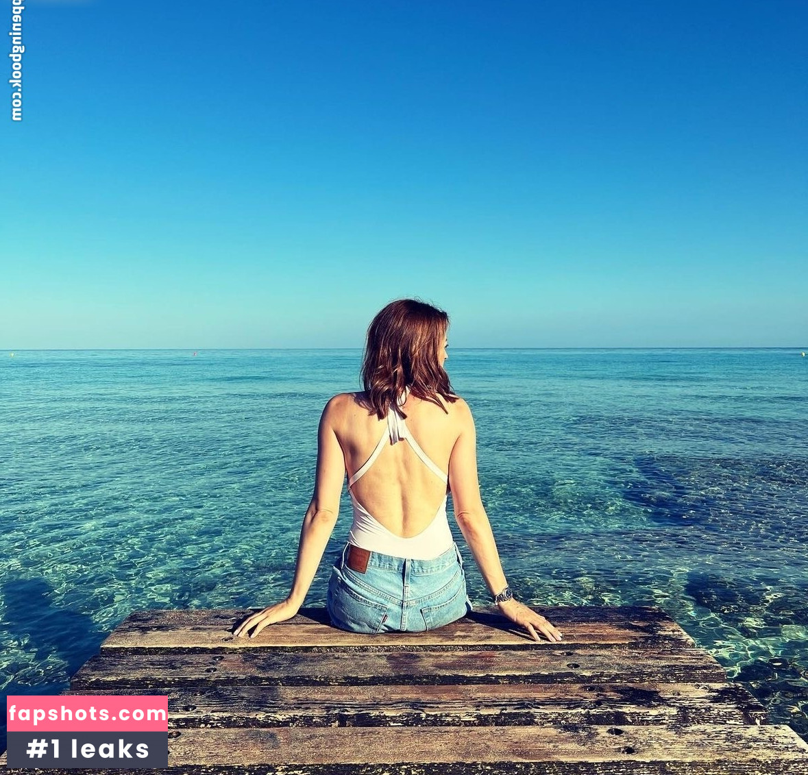 Jule Goelsdorf gallery photo #17