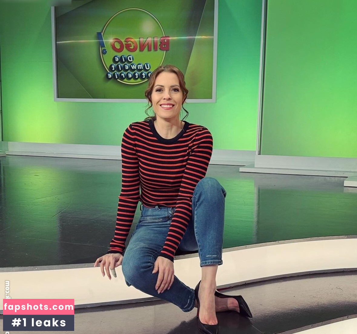 Jule Goelsdorf gallery photo #20