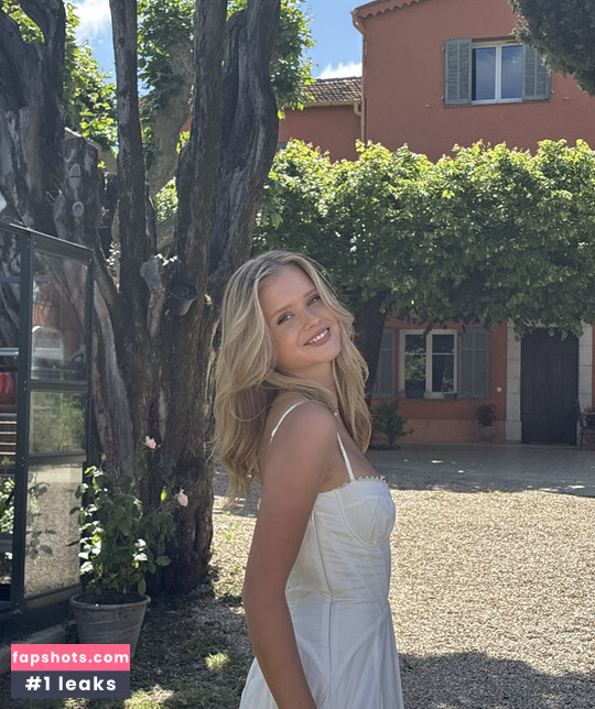 Jule Jensen gallery photo #3