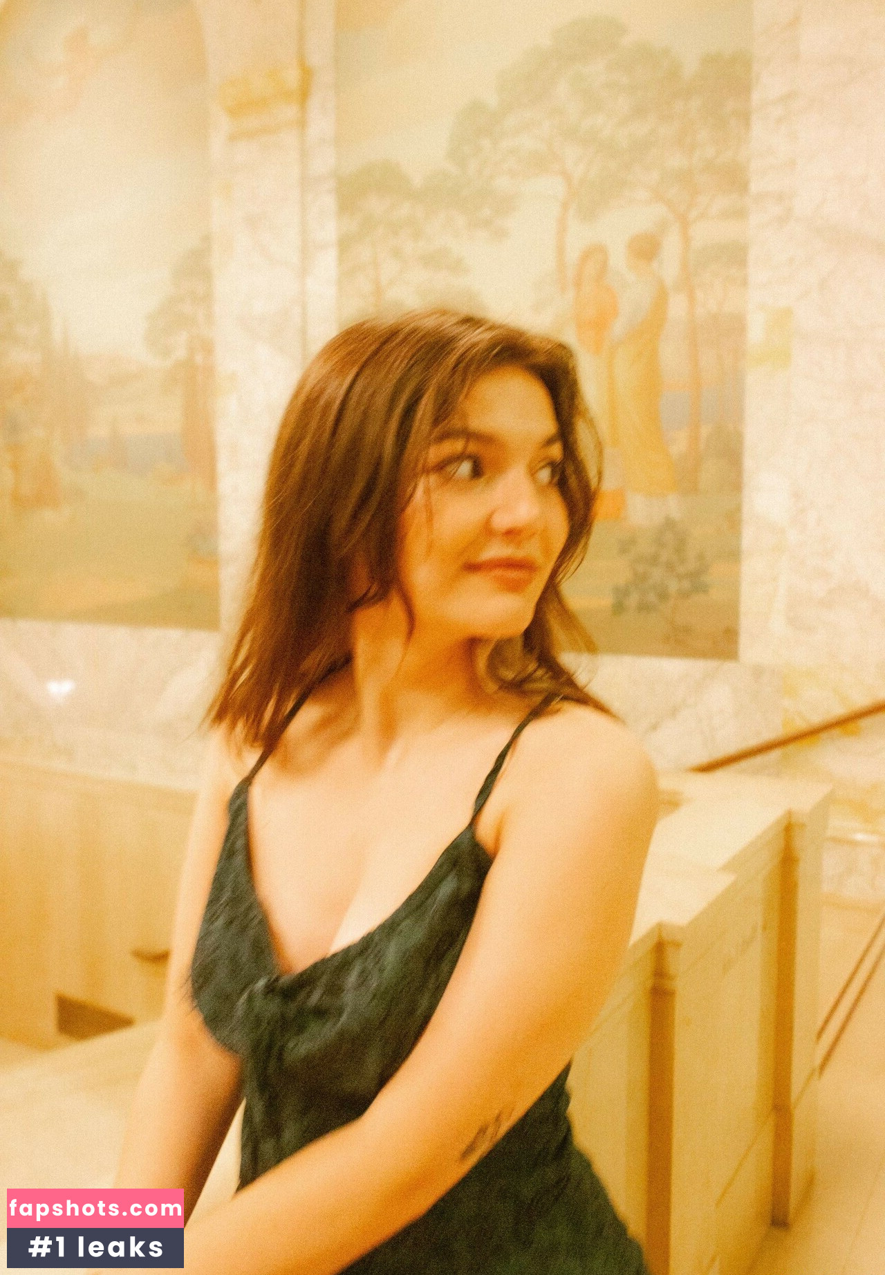 Jules ASMR gallery photo #16