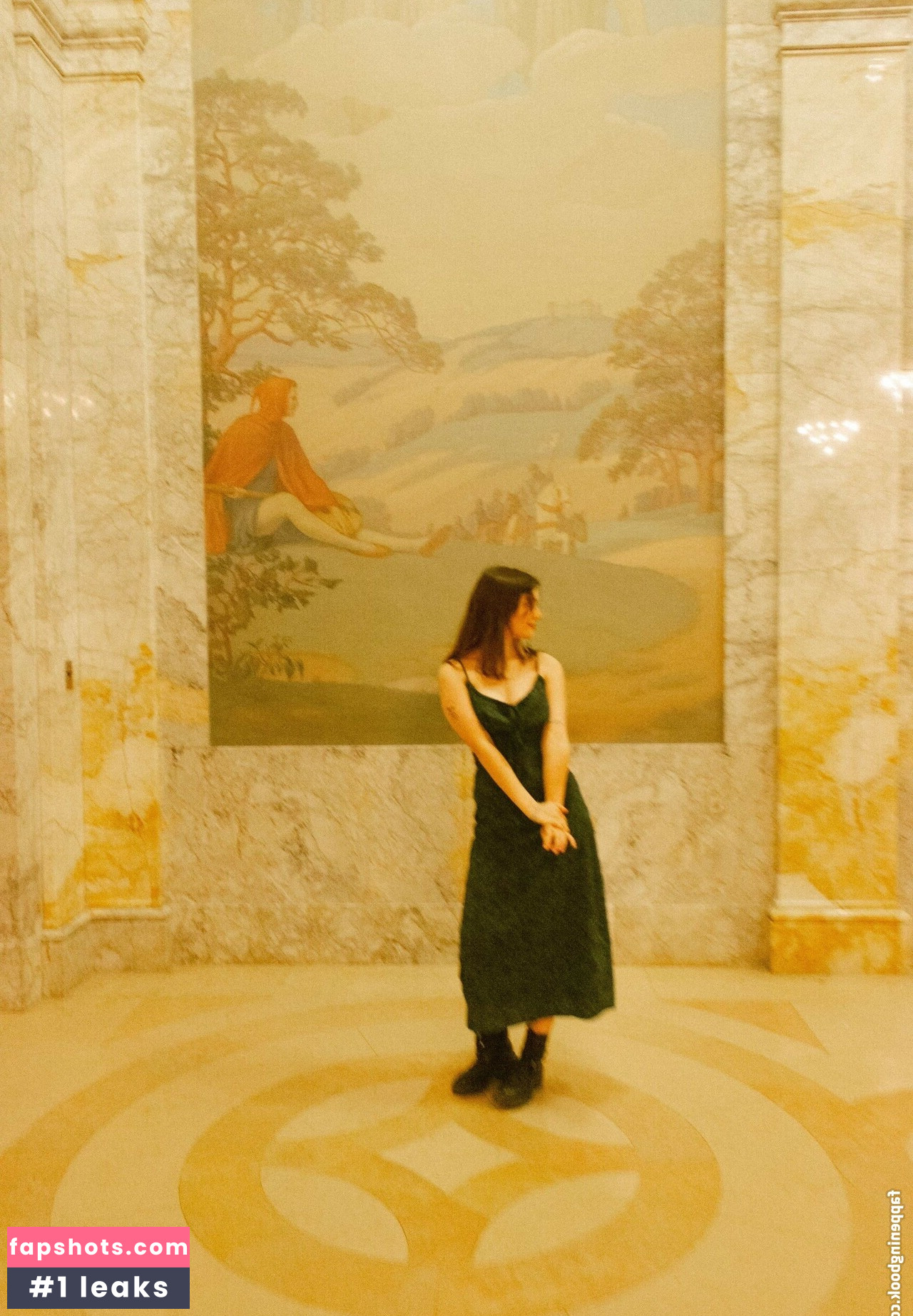 Jules ASMR gallery photo #21