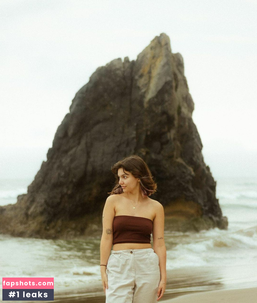 Jules ASMR gallery photo #24