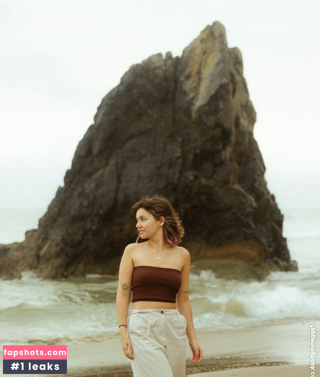 Jules ASMR gallery photo #26