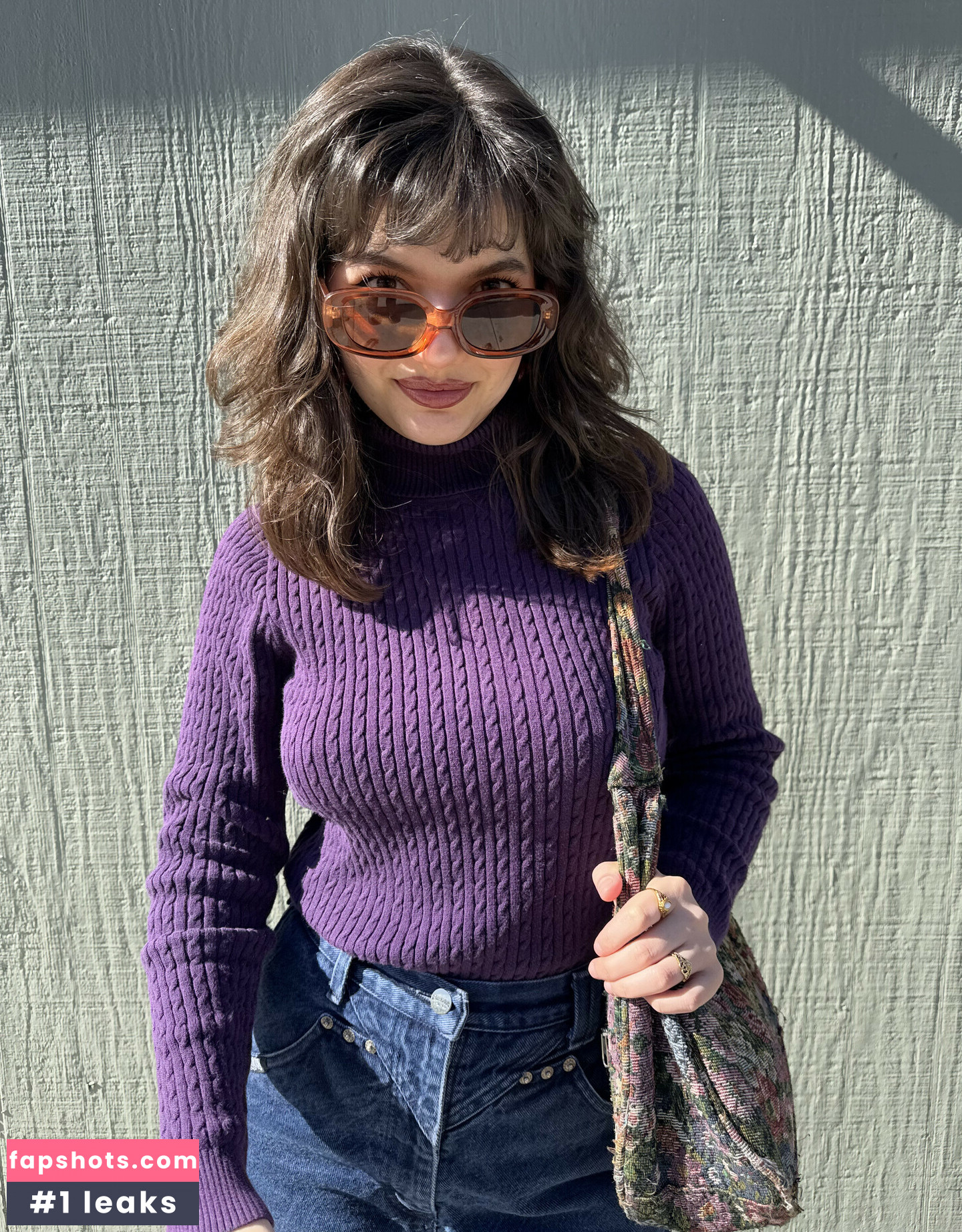 Jules ASMR gallery photo #7