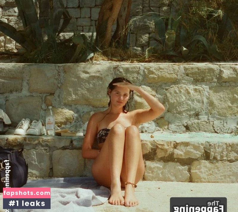 Jules LeBlanc gallery photo #17