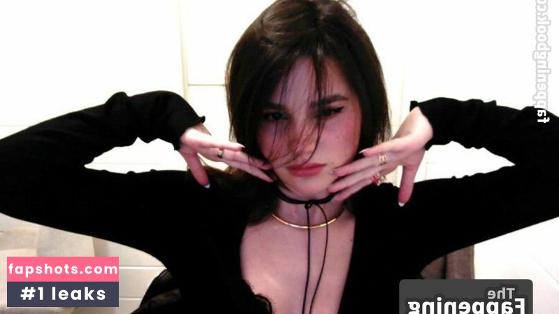 Jules LeBlanc gallery photo #18