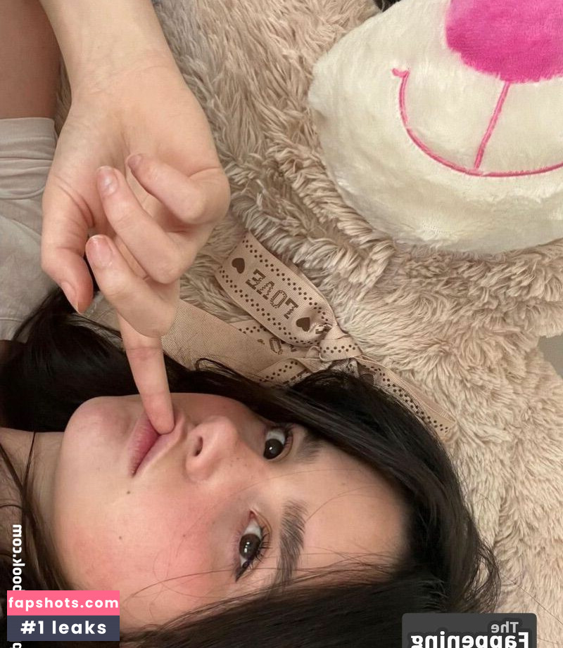 Jules LeBlanc gallery photo #23