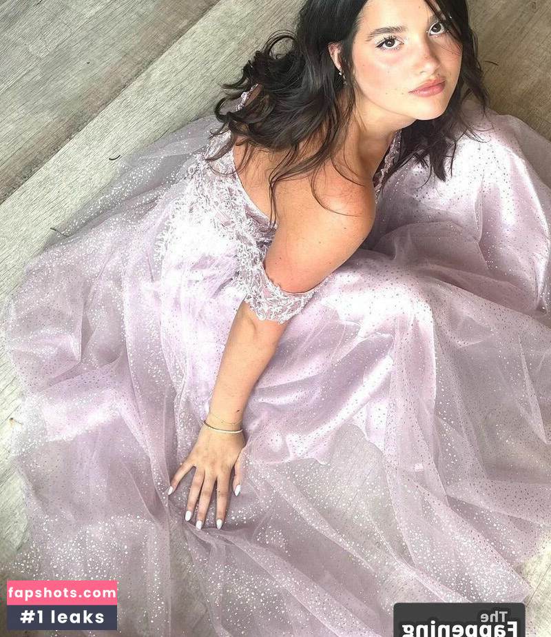 Jules LeBlanc gallery photo #28