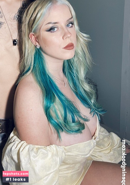 Jules gallery photo #7