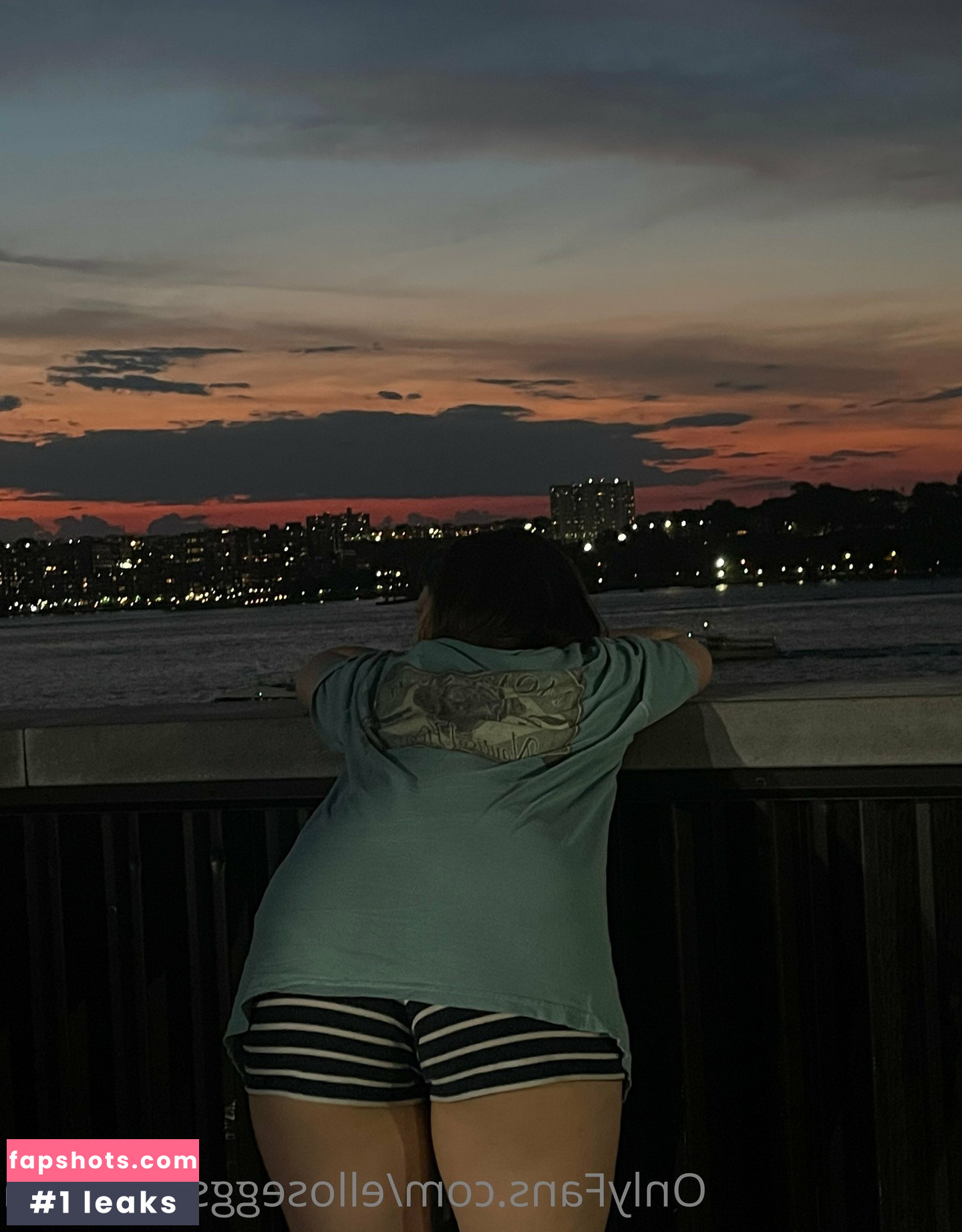 Jules Roscoe gallery photo #2