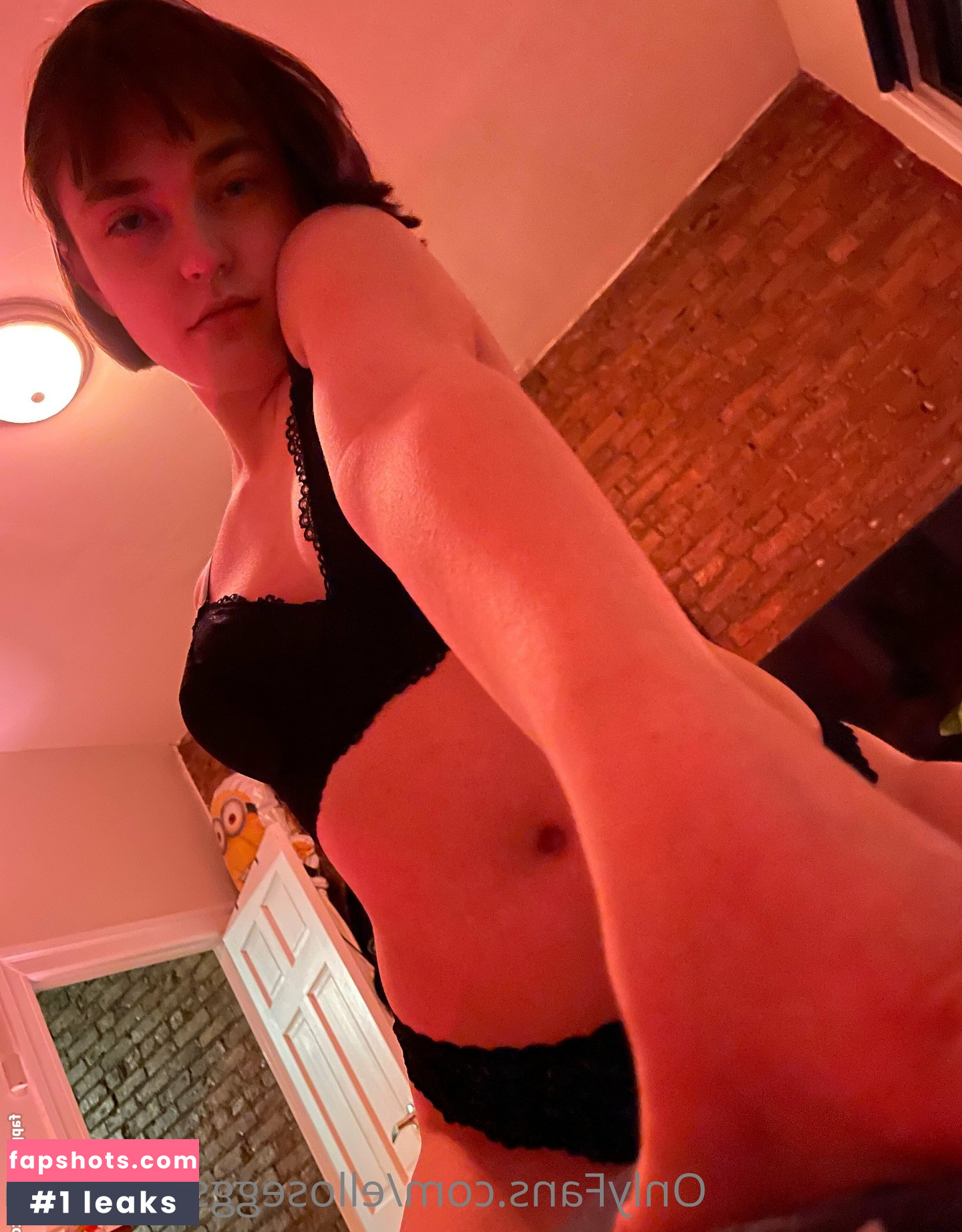 Jules Roscoe gallery photo #28