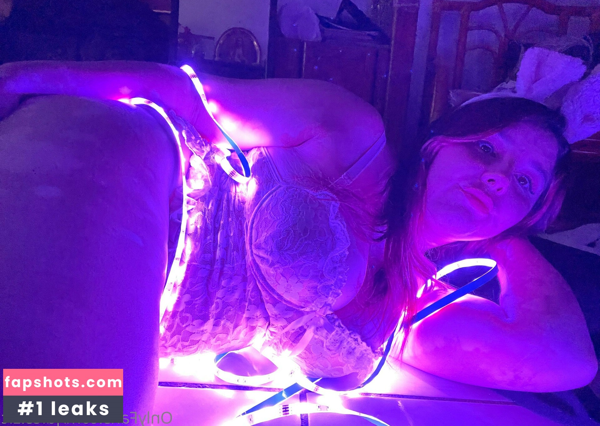 jules.zlc gallery photo #3