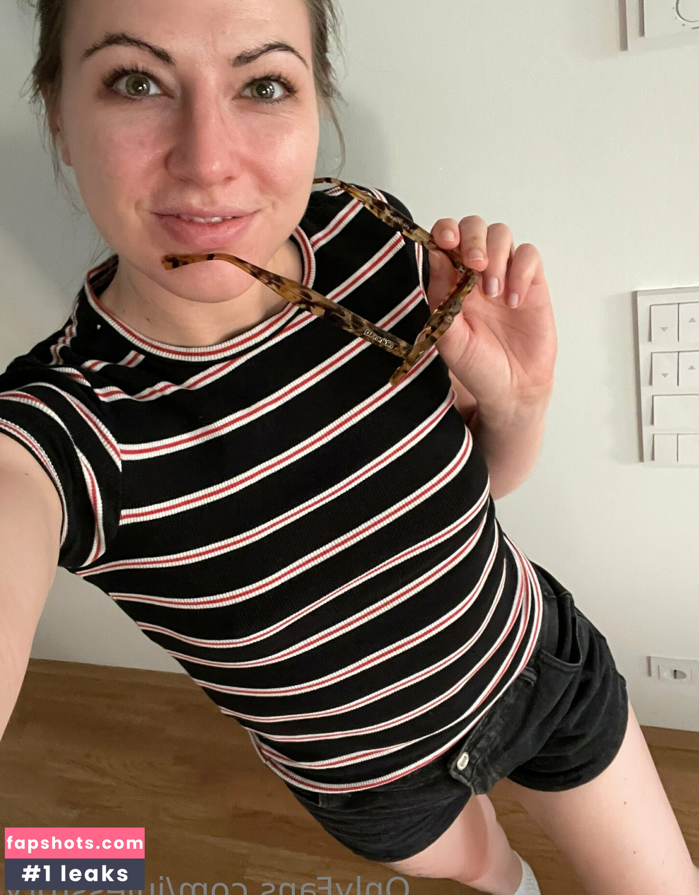 julesstory gallery photo #3