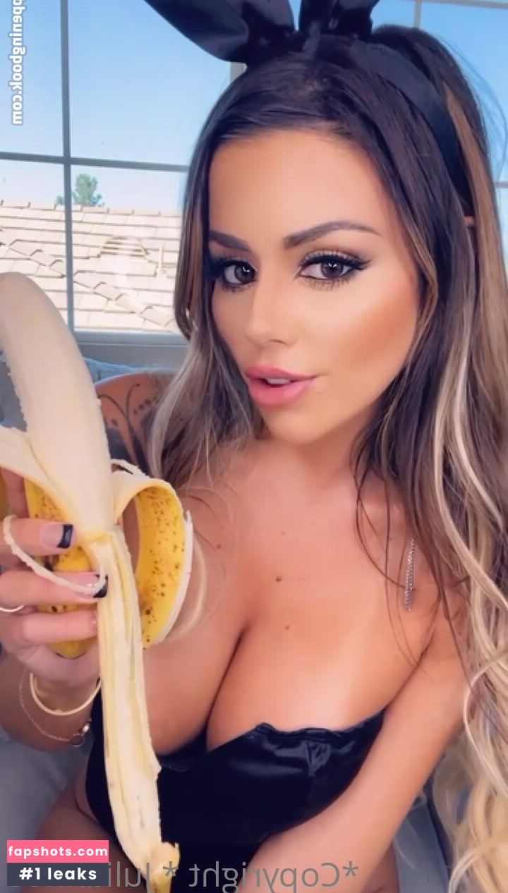 Juli Annee gallery photo #210