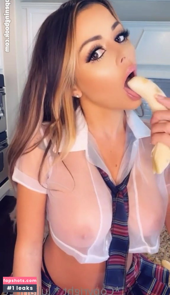 Juli Annee gallery photo #230